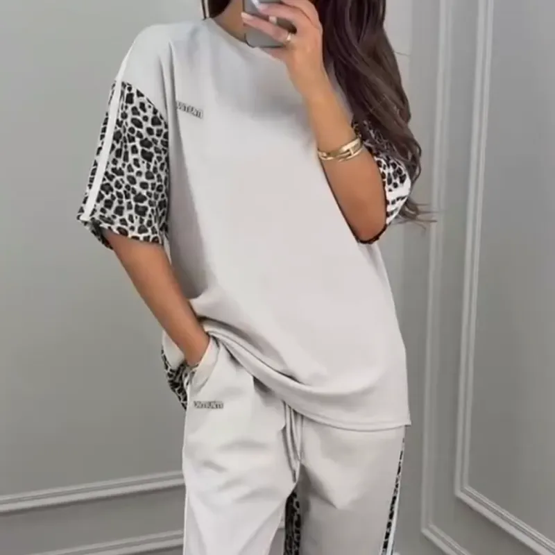 2025 New Arrive - 50% OFFLeopard Print Patchwork Sweatshirt