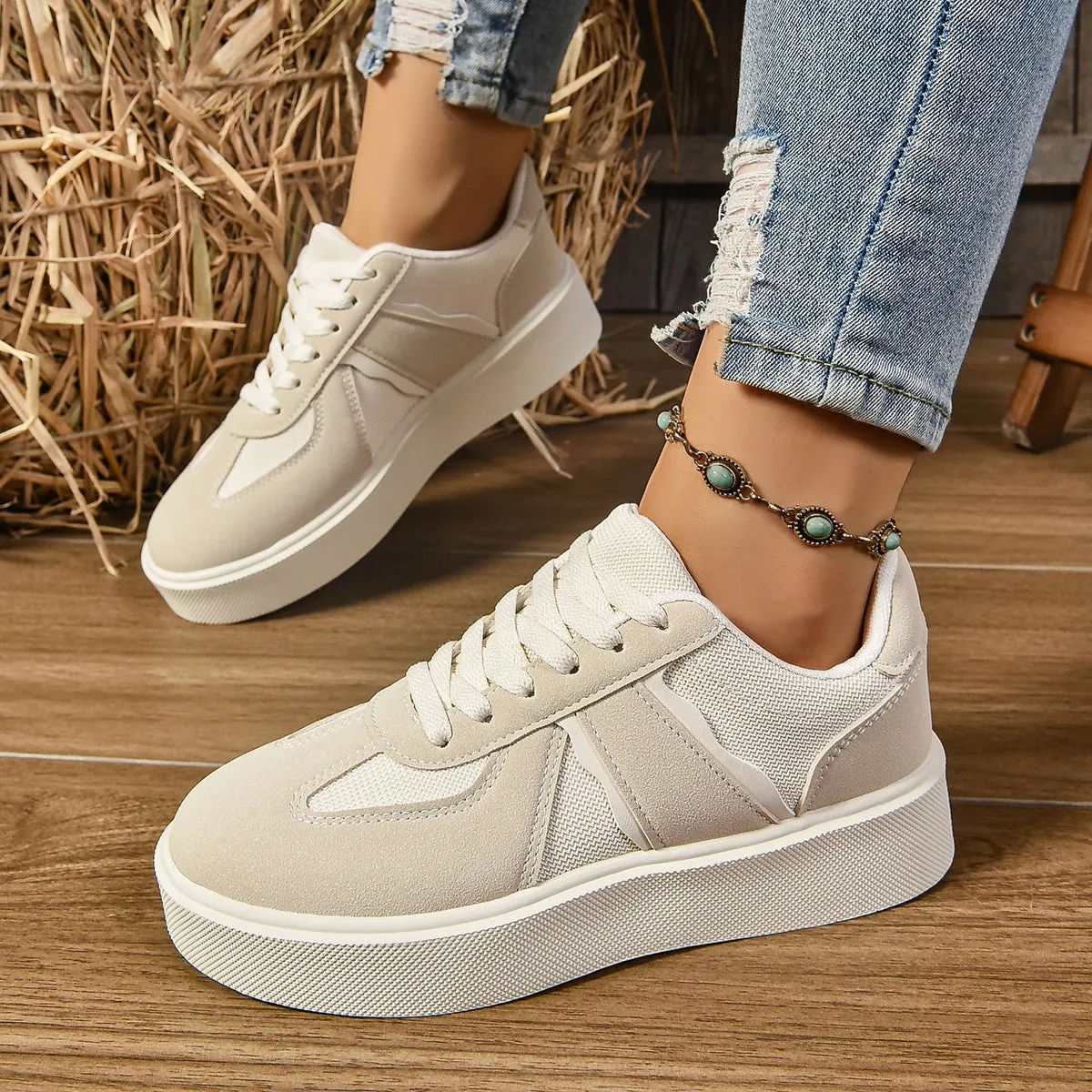 Aura Sneakers