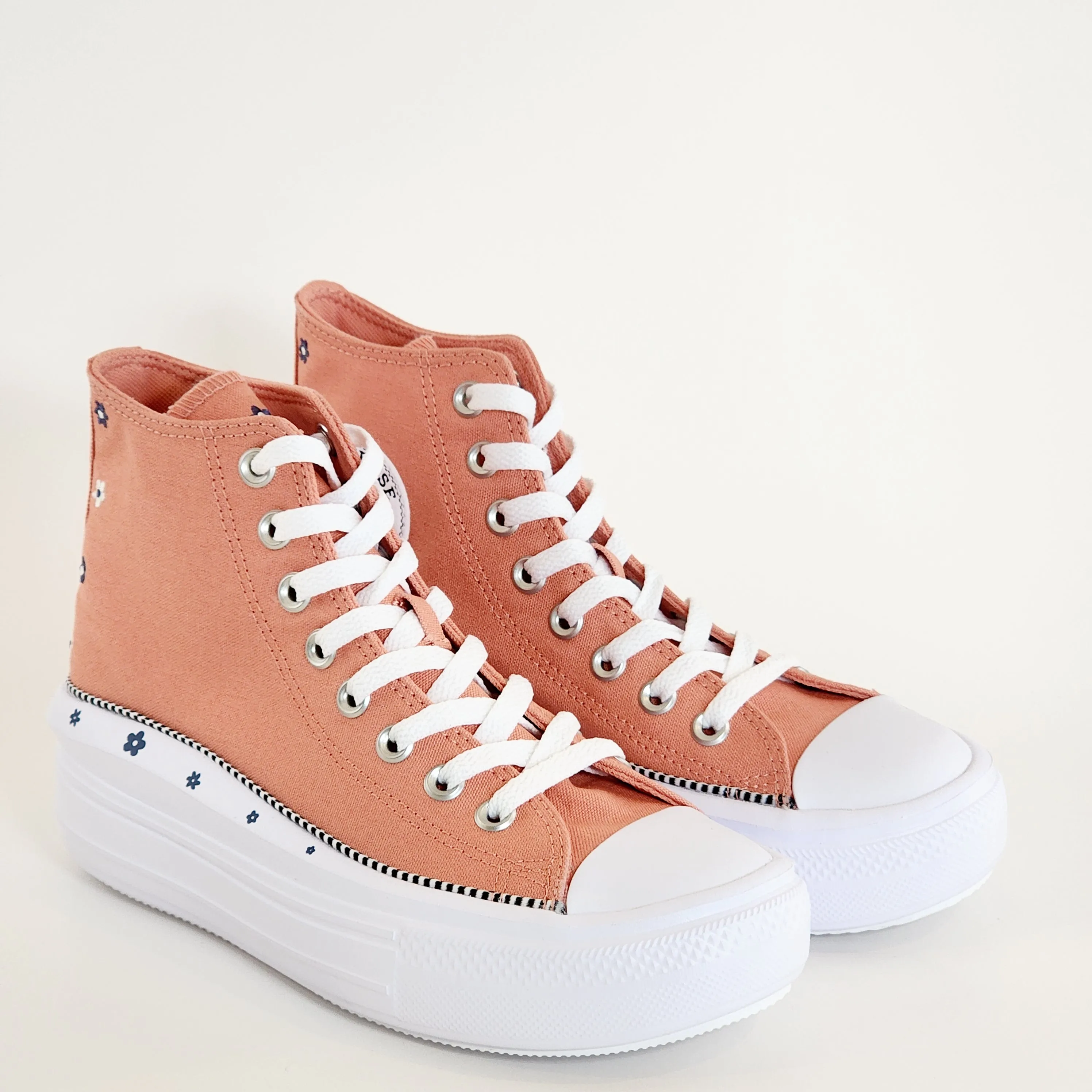 Converse CTAS Move Hi Petite Petals Women's Platform Sneakers A14266C NWT