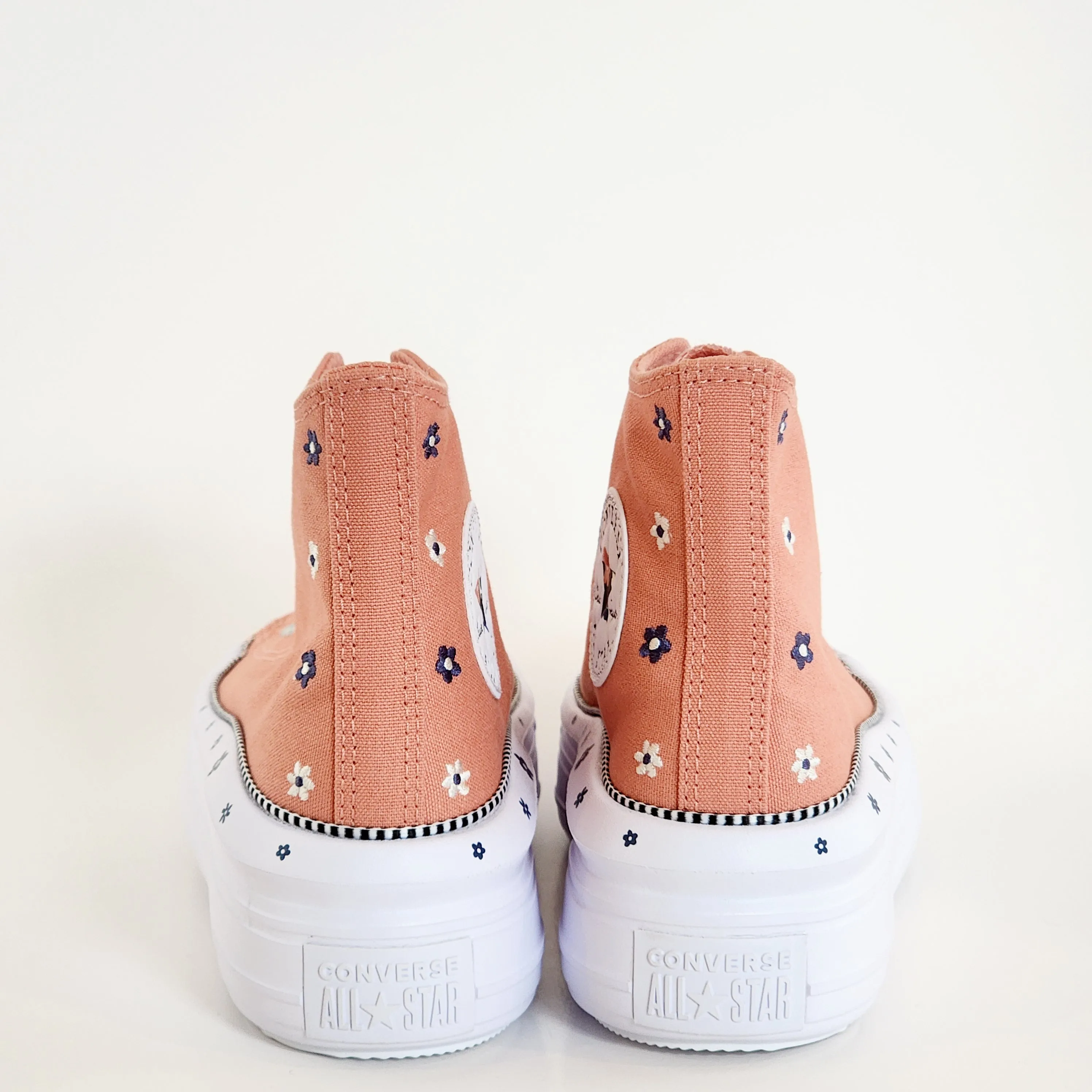 Converse CTAS Move Hi Petite Petals Women's Platform Sneakers A14266C NWT