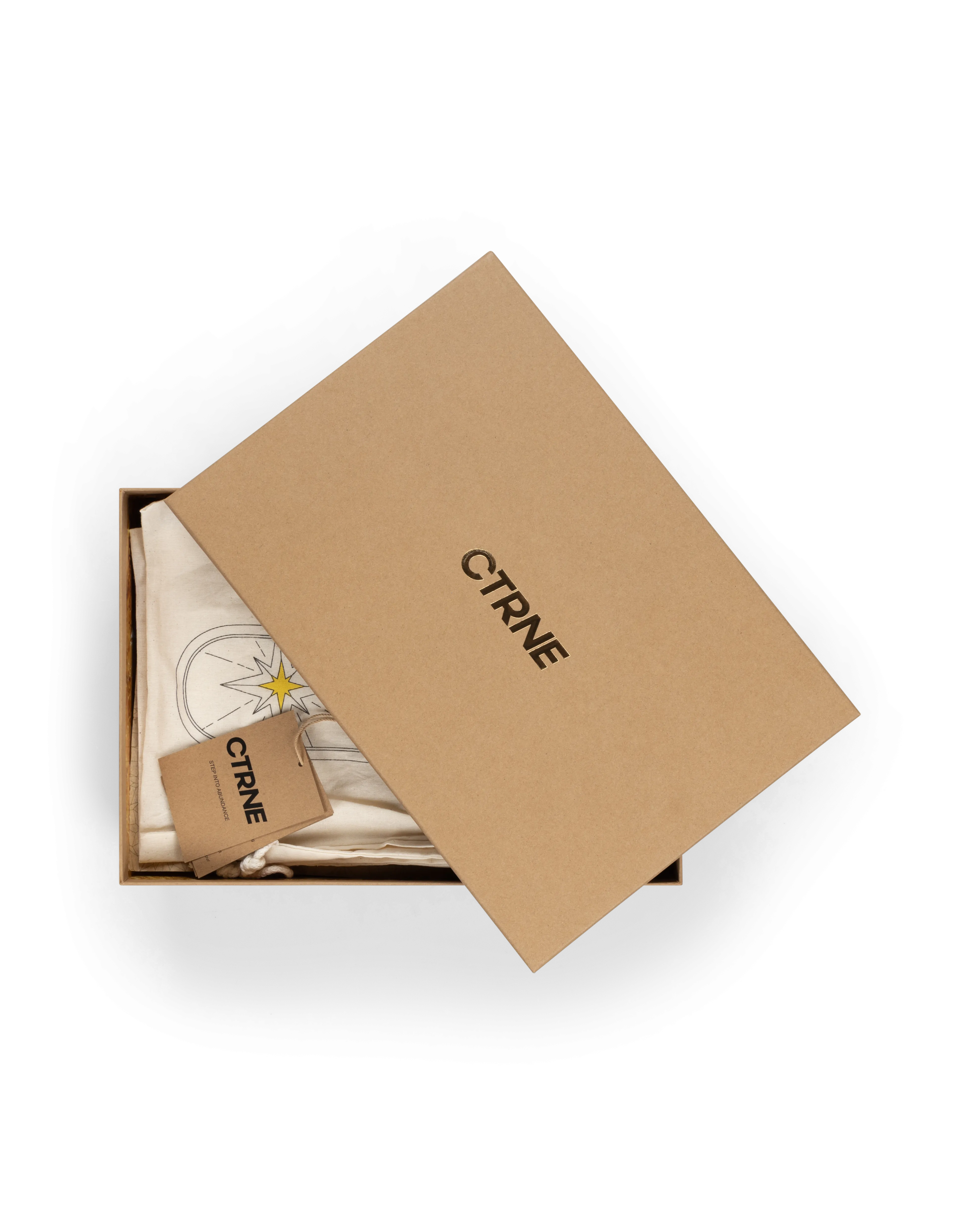 Geode Manifest Sneaker in White/Black/Leather