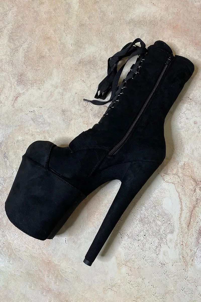 Hella Heels Classique Velvet Shoe Protector - Russian Roulette