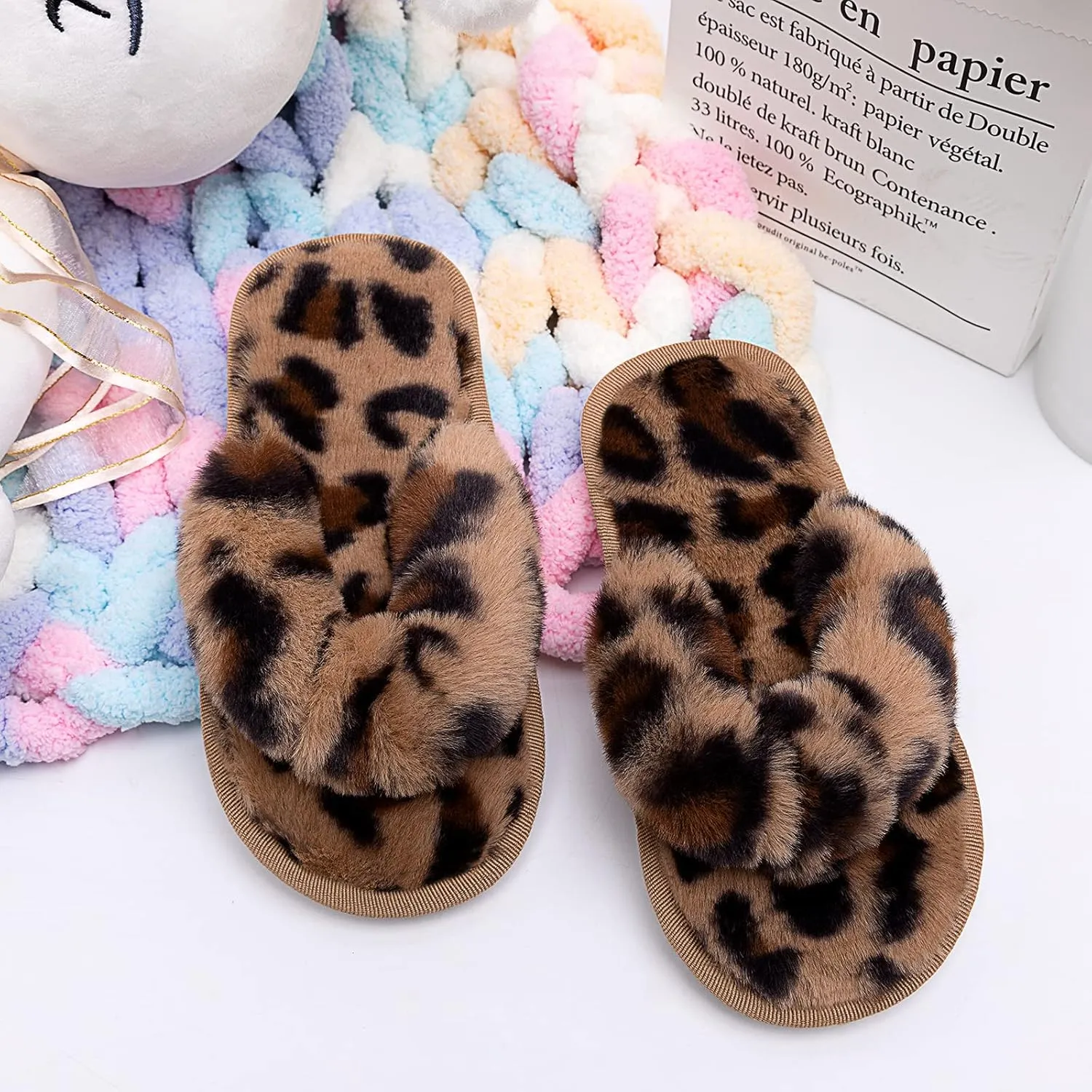 Kids Flip Flop Slippers Soft Plush Fuzzy House Home Thong Slippers for Boys and Girls Open Toe Indoor Outdoor Warm Comfy Slip On