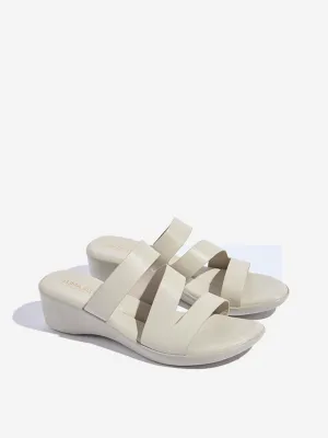 LUNA BLU Ivory Multi-Strap Comfort Sandals