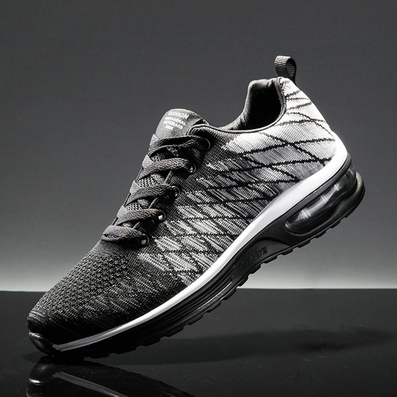 Non Slip Work Shoes for Men Walking Shoes Lightweight Breathable Slip On Running Shoes Workout Tennis Fashion Sneakers