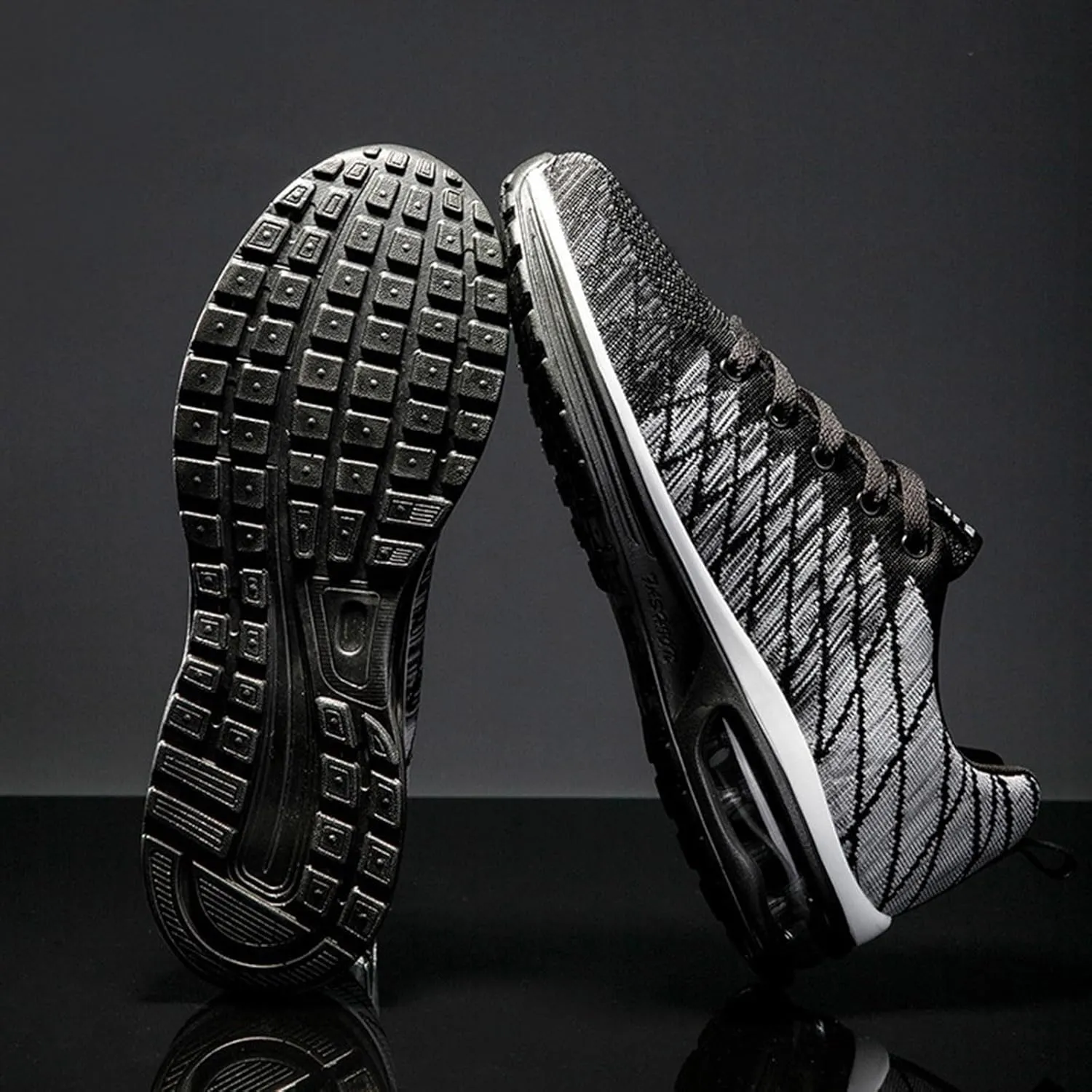 Non Slip Work Shoes for Men Walking Shoes Lightweight Breathable Slip On Running Shoes Workout Tennis Fashion Sneakers