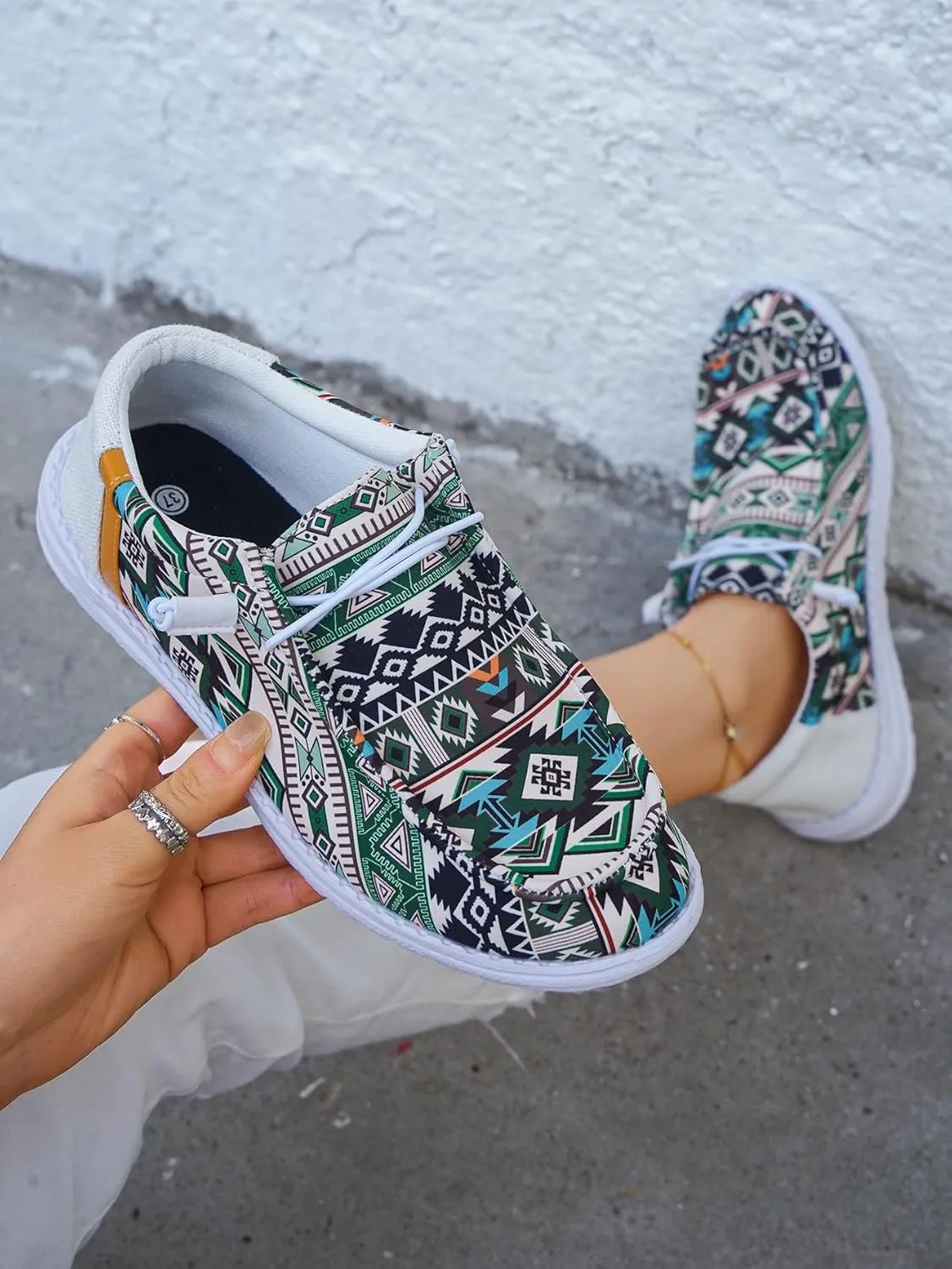 Unisex Aztec Pattern Canvas Loafers Elastic Strips Closure Slip-on Sneakers Comfort Easy-Walking Boat Couple Shoes Ultralight Breathable Sports Shoes for Women/Men Adults/Teenagers, Green/Blue/Yellow