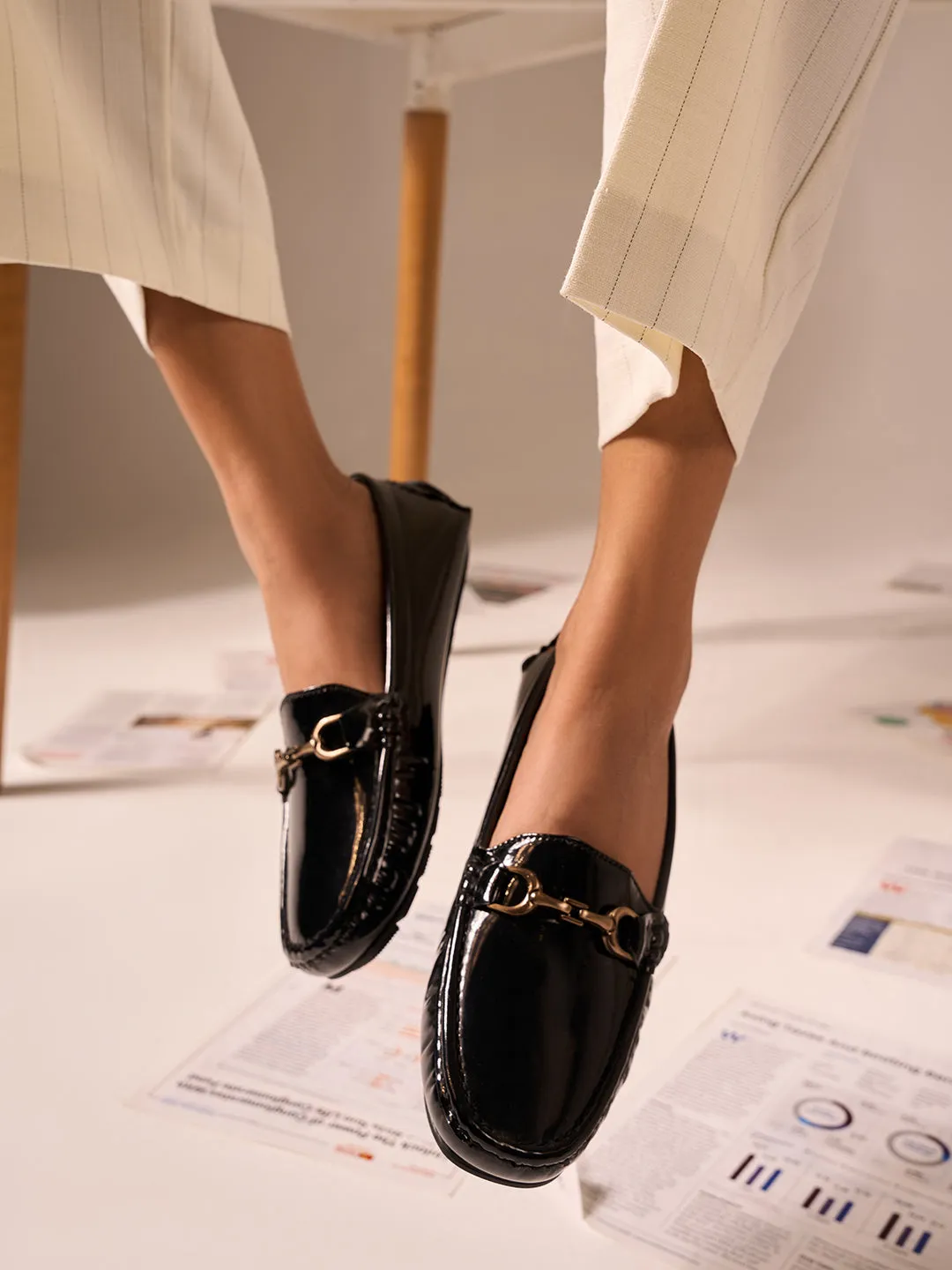 Women's Black Soft & Flexy Loafers (IU2006)